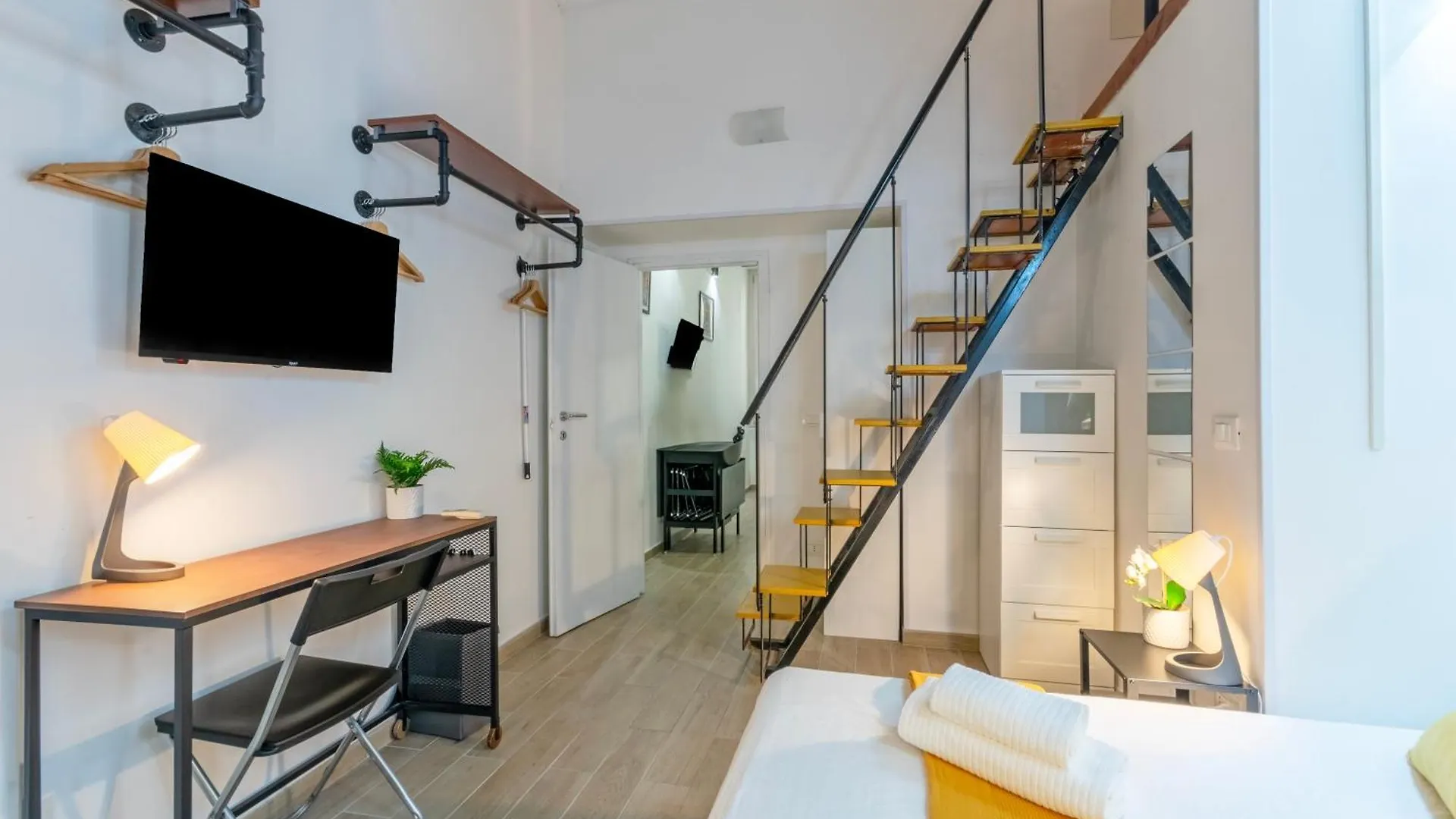 Apartment Marcantonio Colonna - Loft X5 Persone, Wi-Fi, Aria Condizionata Nelle Camere, Parcheggio Privato, Metro A Lepanto 800Mt Da Vaticano Rome
